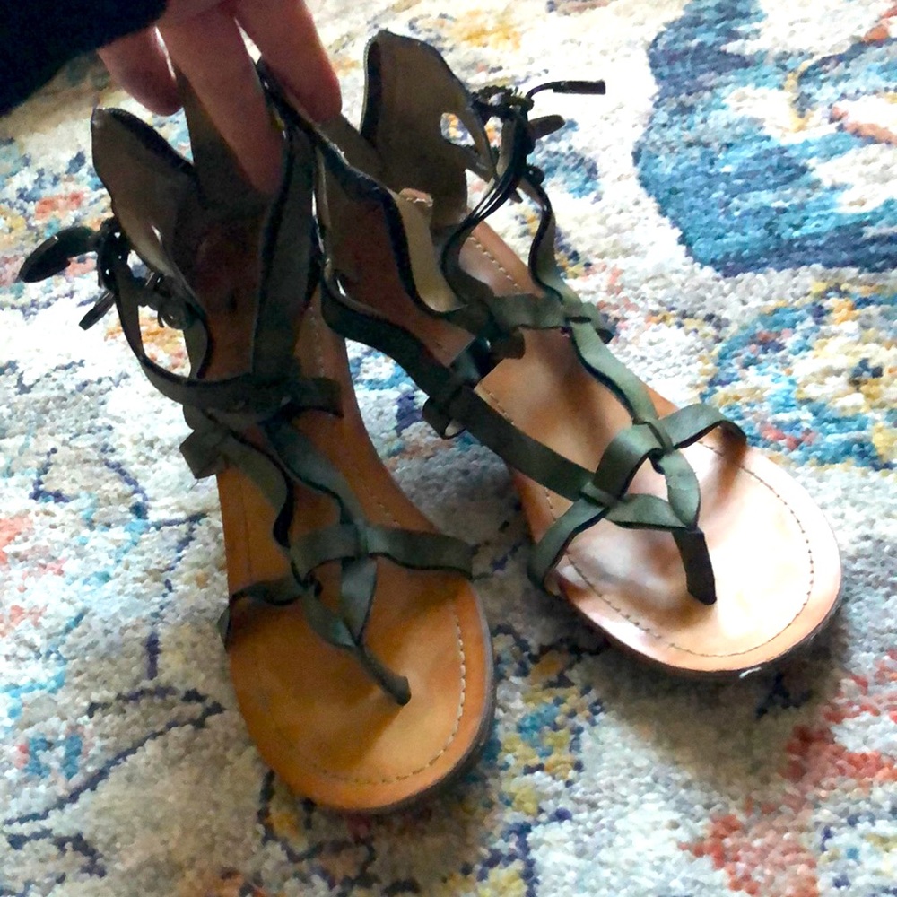 Olive Gladiator Sandels-Size 8